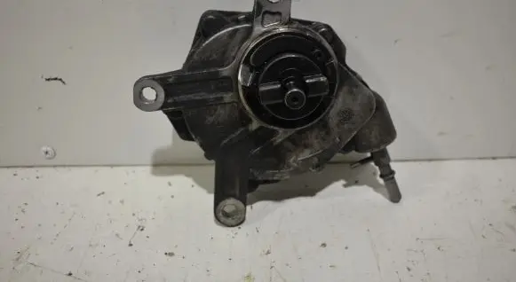 Toyota Avensis T250 Vacuum pump