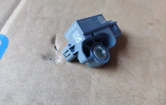 Hyundai Tucson TL Airbag deployment crash/impact sensor 95920B4000 08182018 A7176410366