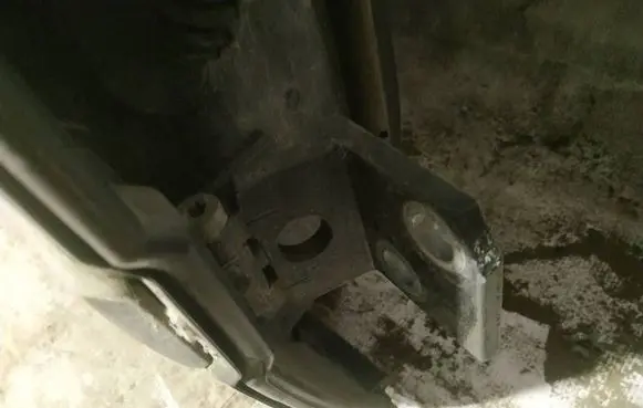 Peugeot 607 Rear door lower hinge