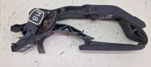 Mercedes-Benz S W220 Accelerator throttle pedal A2113010001