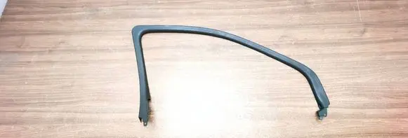 Opel Mokka Front door window/glass frame 95133795