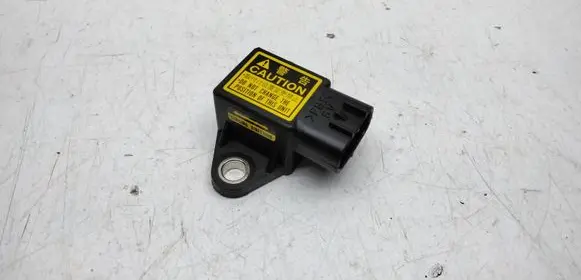 Toyota RAV 4 (XA20) Airbag deployment crash/impact sensor 8944160010