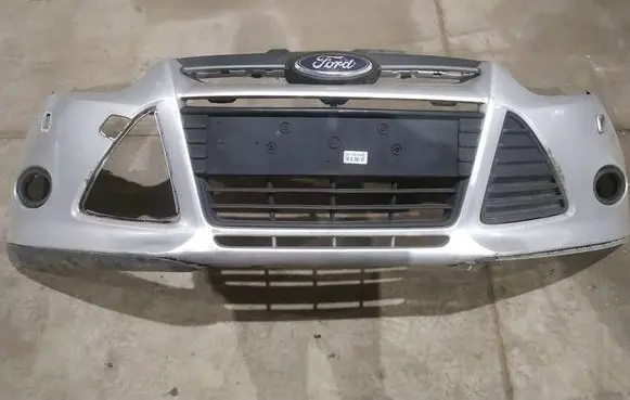 Ford Focus Front bumper pilkas