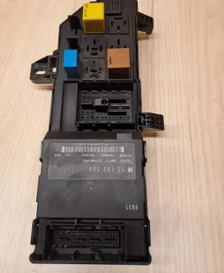 Opel Signum Fuse module 13223678 460023260 13193588