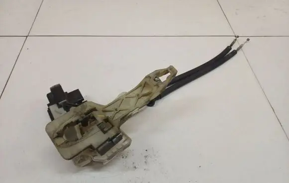 Hyundai Sonata Front door lock 813103K001