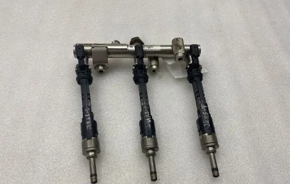 Nissan Juke II F16 Fuel injectors set 155206658R 175228660R 166001525R