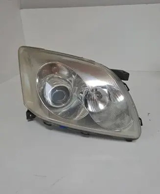 Toyota Avensis T250 Headlight/headlamp 0543