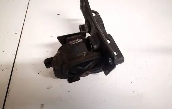 Toyota Corolla Verso AR10 Engine mount bracket
