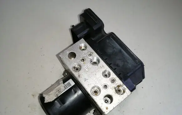 Opel Insignia A ABS Pump 13328651