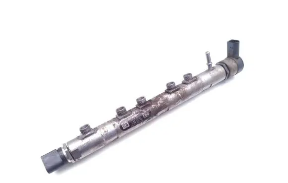 BMW 1 E81 E87 Fuel main line pipe 7809127 0281002738 0445214182