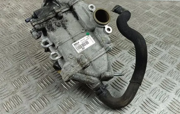 Jaguar F-Pace EGR valve cooler G4D39F464AD