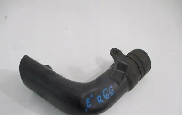 Renault Megane III Air intake duct part 8200923144