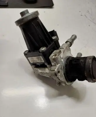 Peugeot 3008 II EGR valve 5056392401