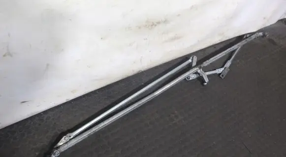 Peugeot 308 Front wiper linkage 