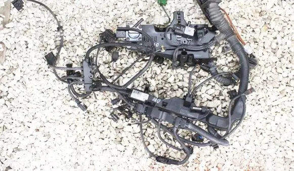 BMW 3 E90 E91 Engine installation wiring loom 8507220 8507219 7580485