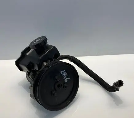 Mercedes-Benz E W211 Power steering pump A0044662001 0044662001
