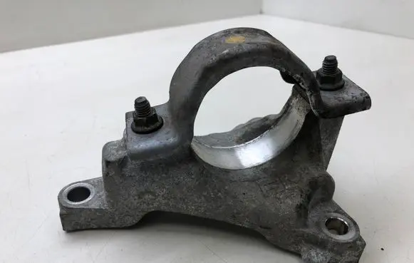 Mazda 3 III Driveshaft support bearing bracket 