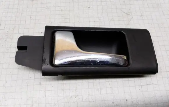 Audi A6 S6 C4 4A Rear door interior handle 4A0837019B