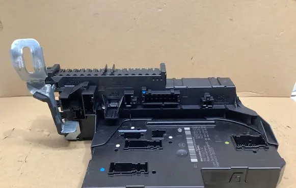 Mercedes-Benz CLS C218 X218 SAM control unit 2129060505 2129012304 2129028502