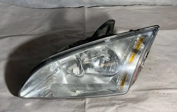 Ford Focus Headlight/headlamp 4M5113W030AD 10178 07JQE