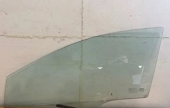 Honda Civic Front door window glass four-door 43R007951 DOT24AS2M19
