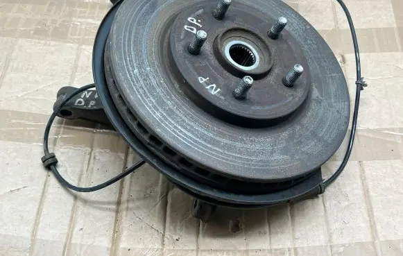 Nissan e-NV200 Front wheel hub spindle knuckle 400004FA0A S04225611C