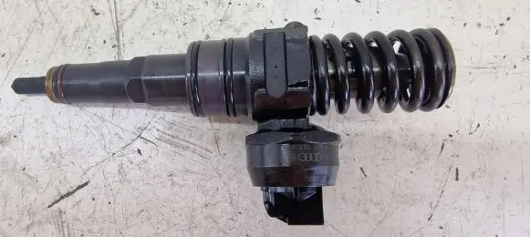 Audi A3 S3 8P Fuel injector 038130073AG
