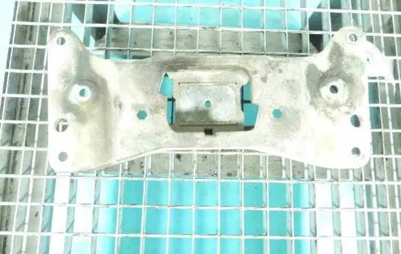 BMW 5 F10 F11 Gearbox mounting bracket 73681310 IMPRK1333226