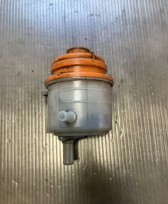Suzuki Grand Vitara II Power steering fluid tank/reservoir 