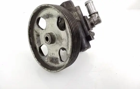 Peugeot 607 Power steering pump 9640886480