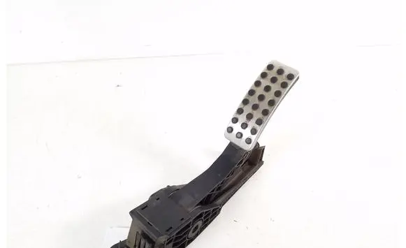 Mercedes-Benz R W251 Accelerator throttle pedal A1643000104