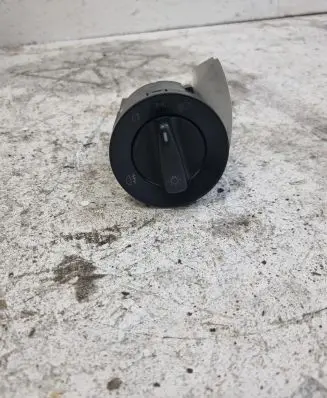 Volkswagen Golf IV Light switch