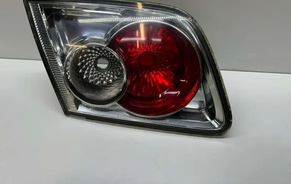 Tailgate rear/tail lights