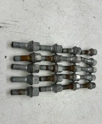 Peugeot 308 Nuts/bolts 