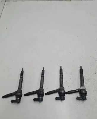 Opel Astra H Fuel injectors set 0445110175