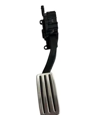 Accelerator throttle pedal