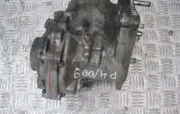 Gearbox transfer box case