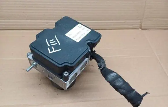 Skoda Fabia Mk3 (NJ) ABS Pump 6C0907379N 6R0907379BA 0005