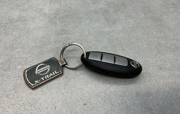 Nissan X-Trail T32 Ignition key/card 