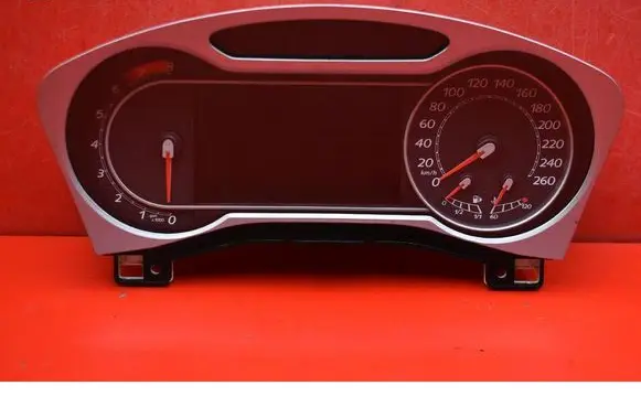 Speedometer (instrument cluster)