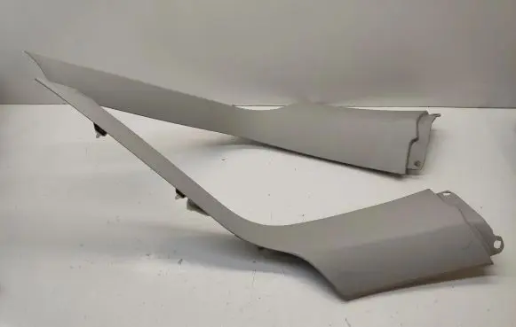 Mercedes-Benz ML W164 (D)pillar trim (top) A1646909425 A1646909325