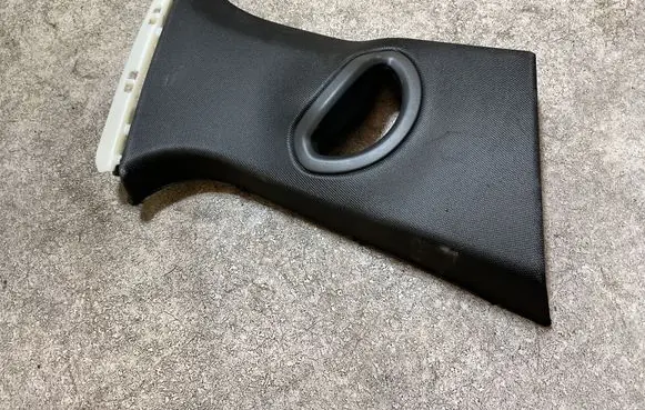 BMW i4 (B) pillar trim (top) 7490362 14065410