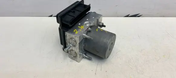 Land Rover Discovery 3 - LR3 ABS Pump SRB500164