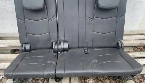 Cadillac Escalade IV Second row seats 4323534252342REF34