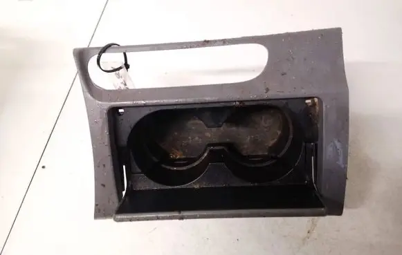 Mazda 6 Cup holder gj6a64361