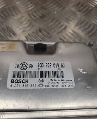 Volkswagen PASSAT B5 Engine control unit/module 038906019AJ 0281010303 28SA4602