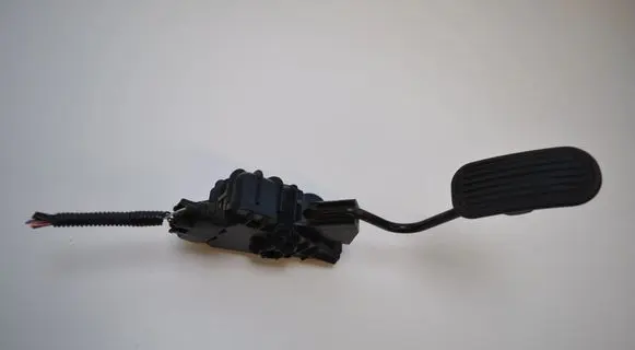 Lexus RX 330 - 350 - 400H Accelerator throttle pedal 7812048070
