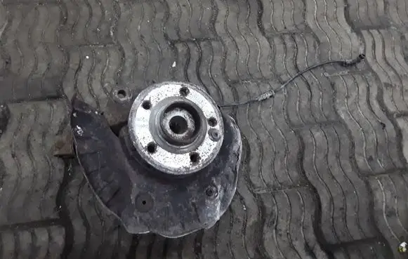 Mercedes-Benz Vito Viano W639 Front wheel hub NOCODE