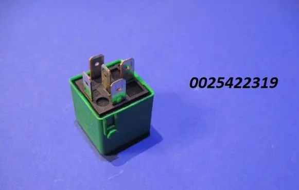 Mercedes-Benz A W168 Hazard warning light relay 0025422319