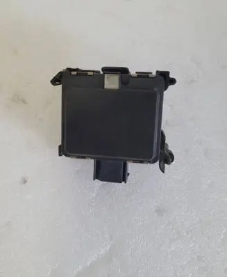 Volkswagen Golf VII Distronic sensor radar 5Q0907561D